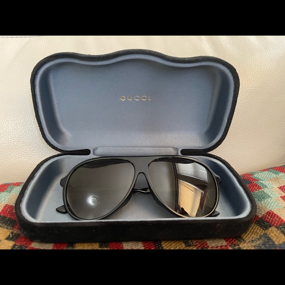 Mens Gucci Dark Black Sunglasses - Picture 1 of 9
